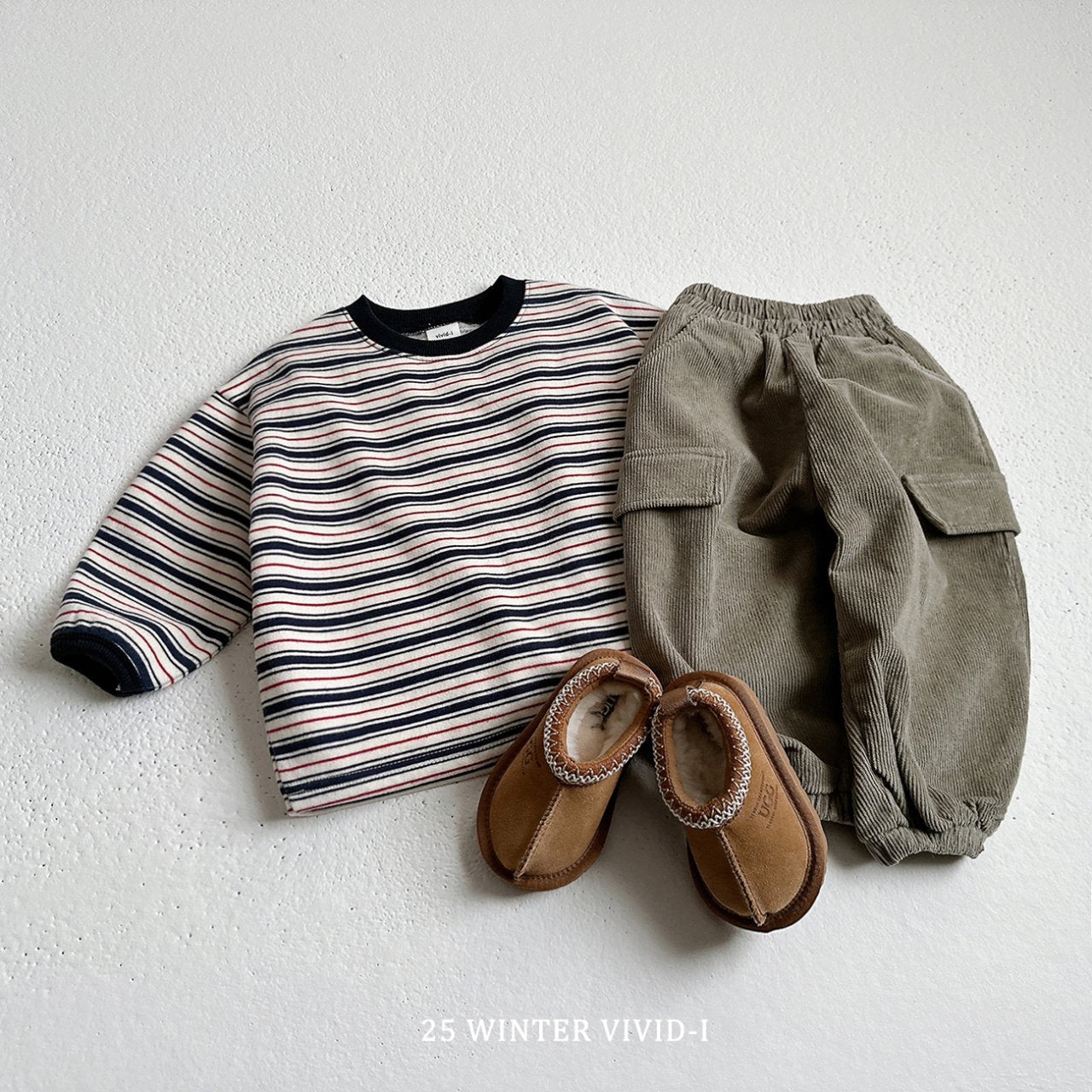 Fleece-lined multi-striped sweatshirt