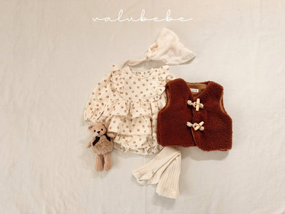 Boen frill suit