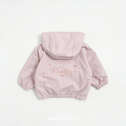 Marshmallow hooded windbreaker