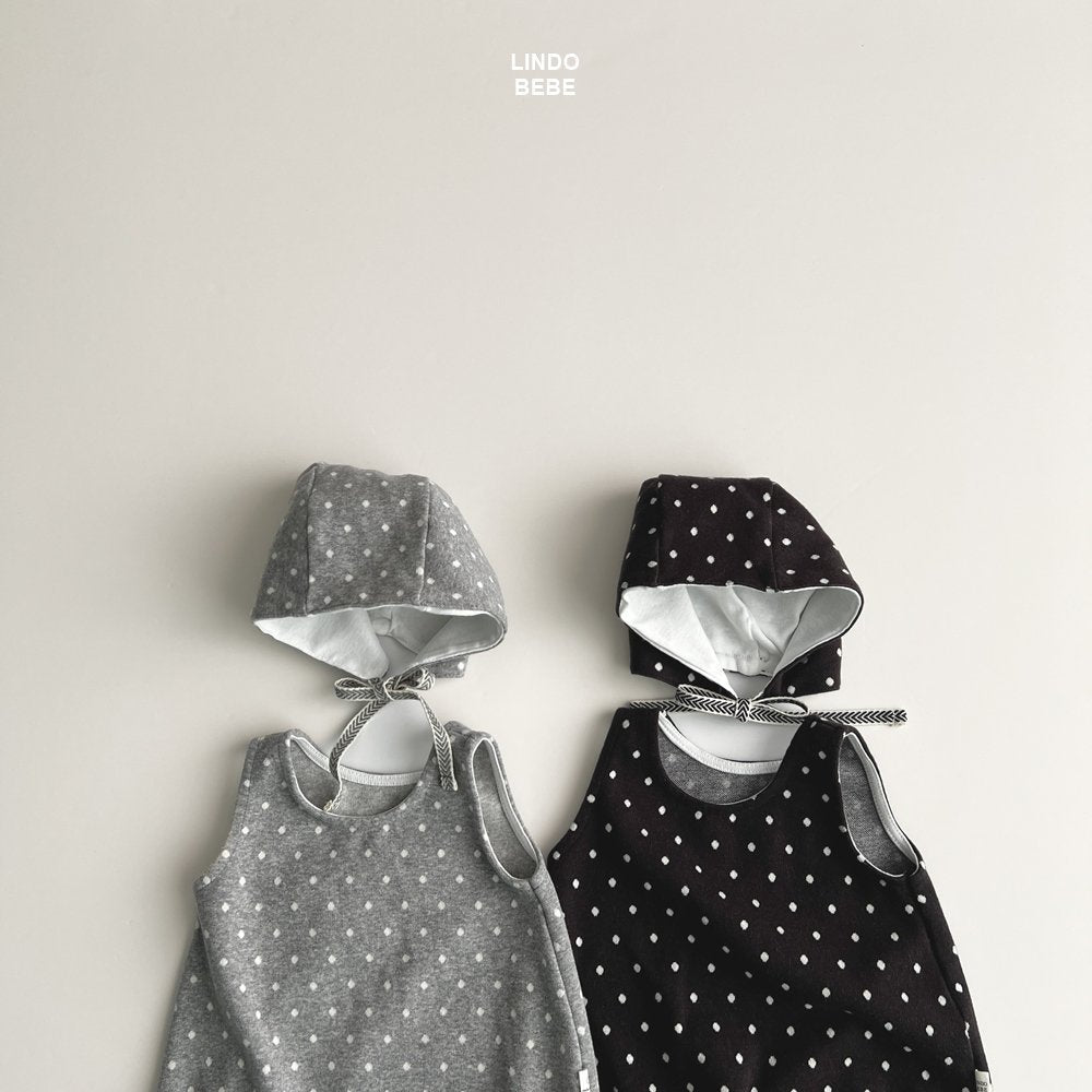 Polka dot bonnet