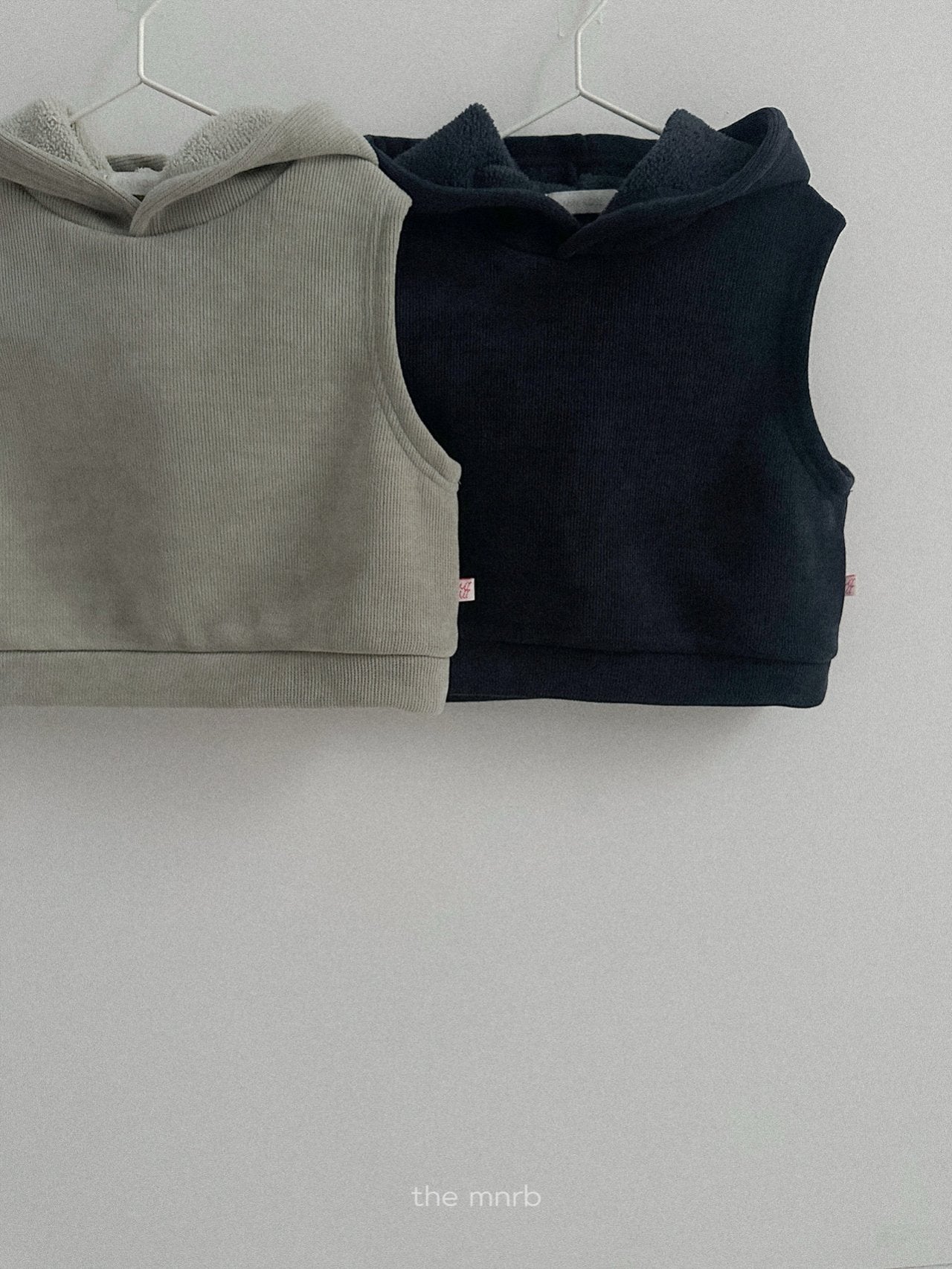 Snow hooded vest