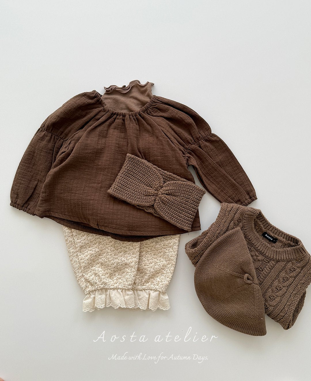 Lace bonbon pants
