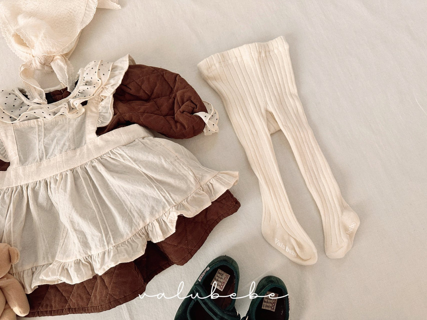 Dot collar quilted dress