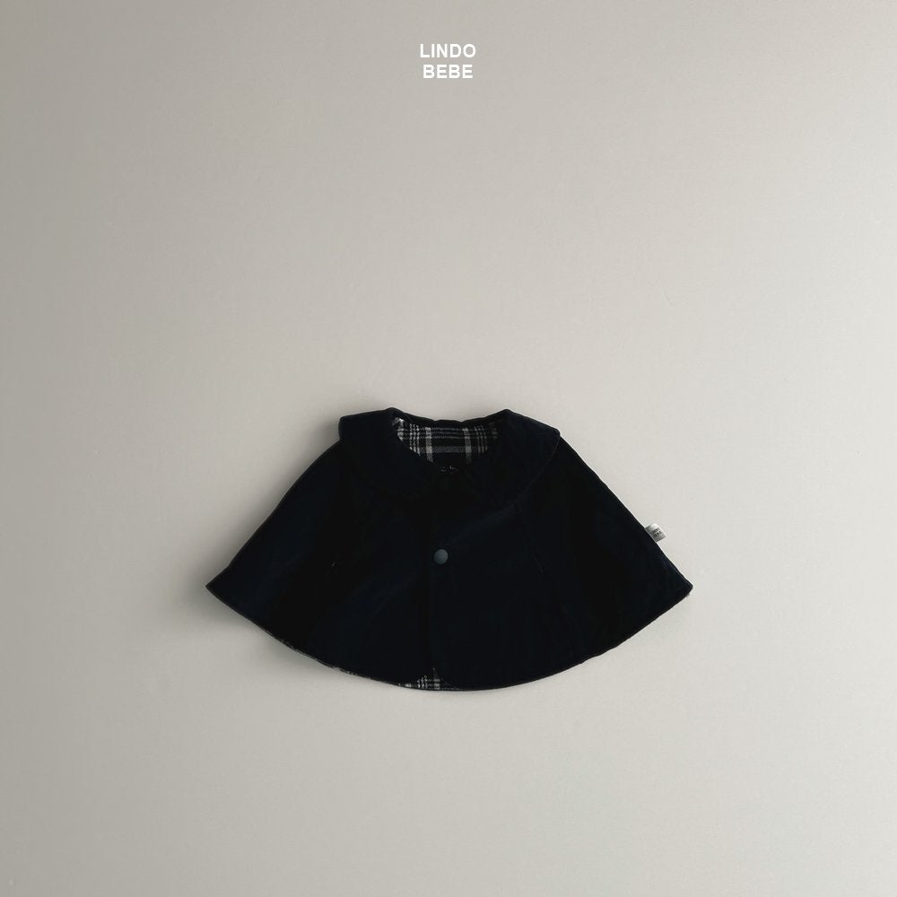 Reversable bobo cape