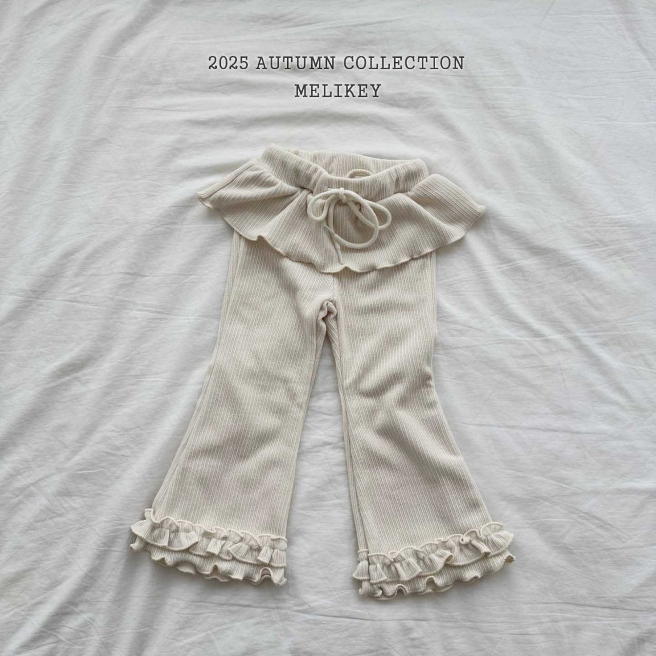 Double frill bootcut pants