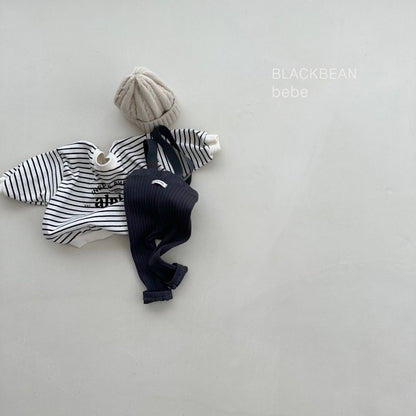 Cozy baby suspender pants