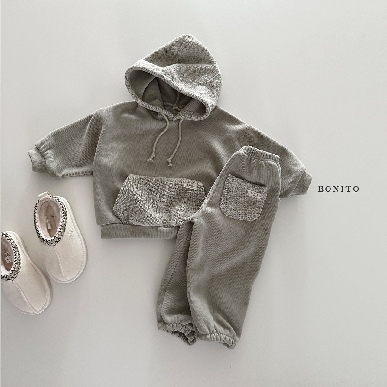Soft hooded top bottom set