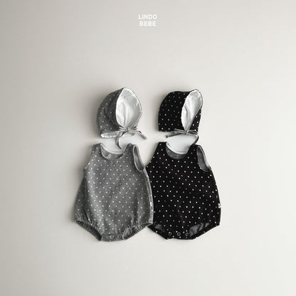 Polka dot bonnet