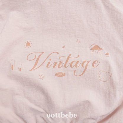 Marshmallow hooded windbreaker