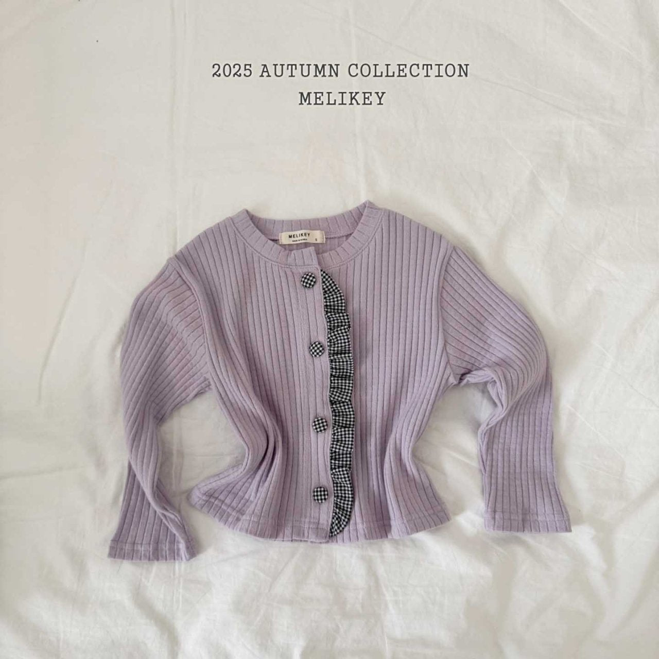 Point button cardigan
