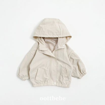Marshmallow hooded windbreaker