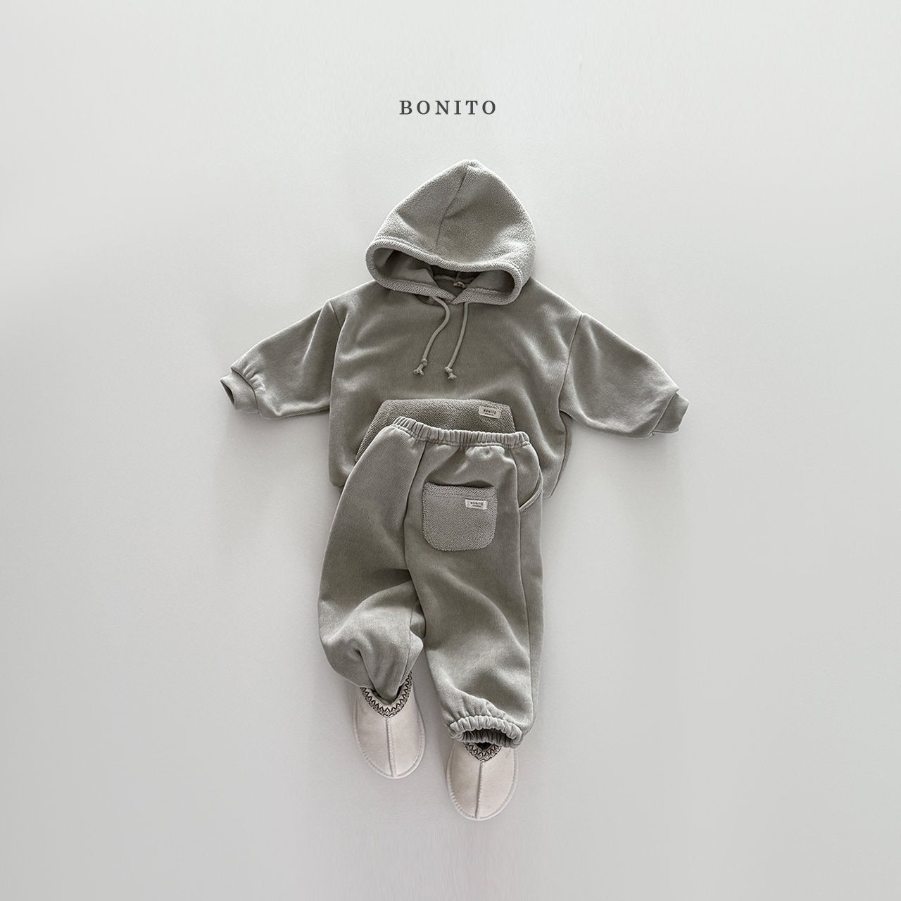 Soft hooded top bottom set