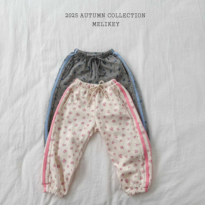 Floral jogger pants