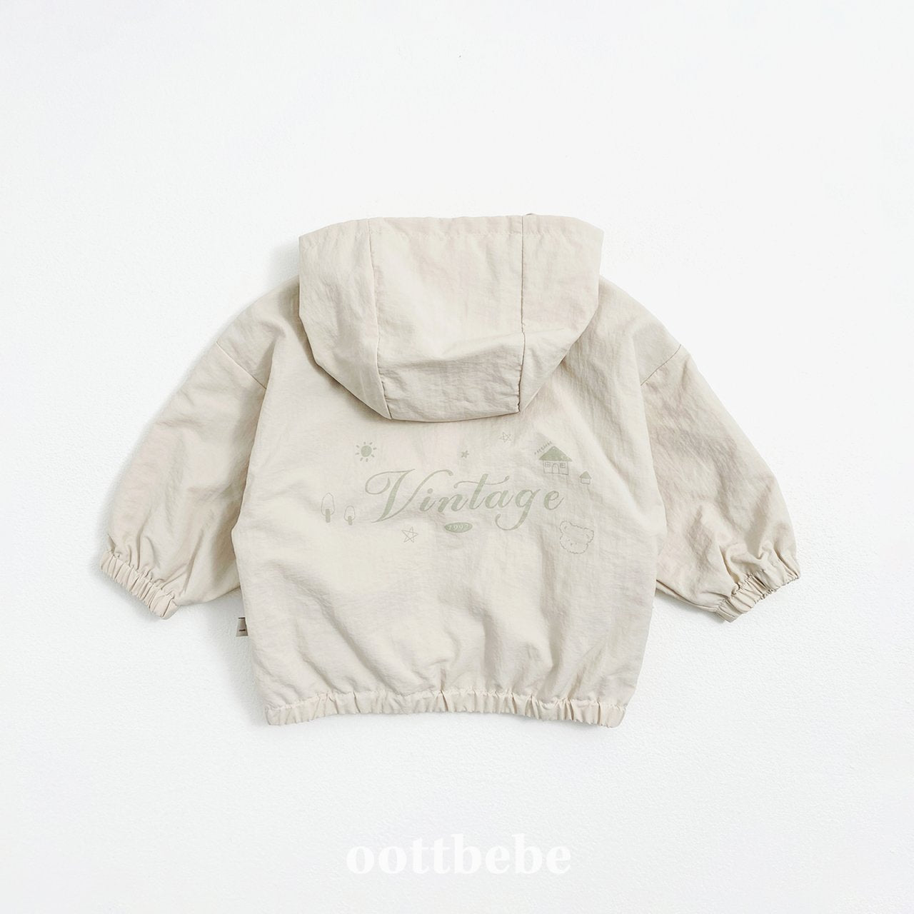 Marshmallow hooded windbreaker