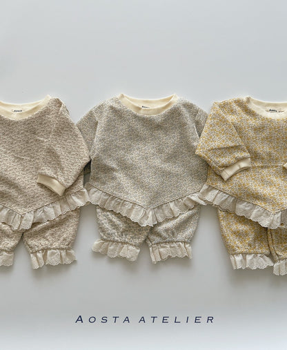 Lace bonbon sweatshirt