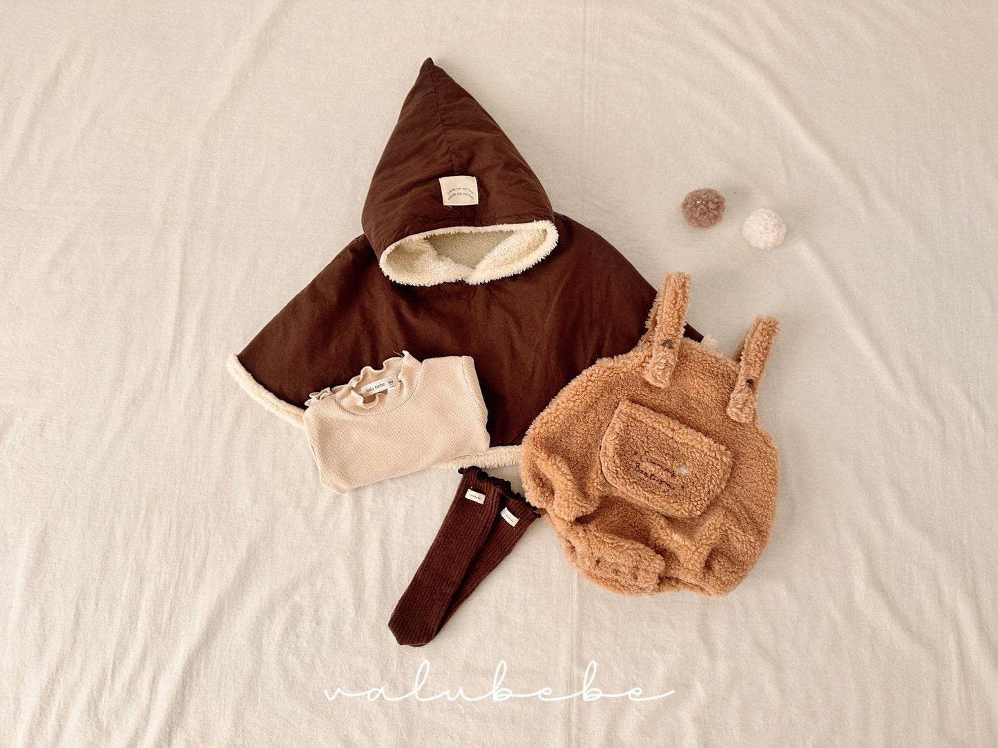 Dumble hooded cape