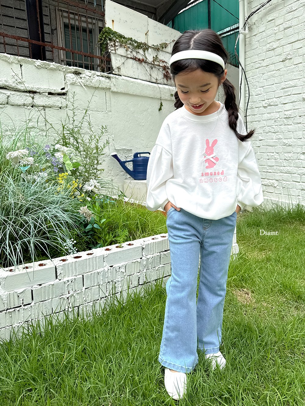 Pretty bootcut pants